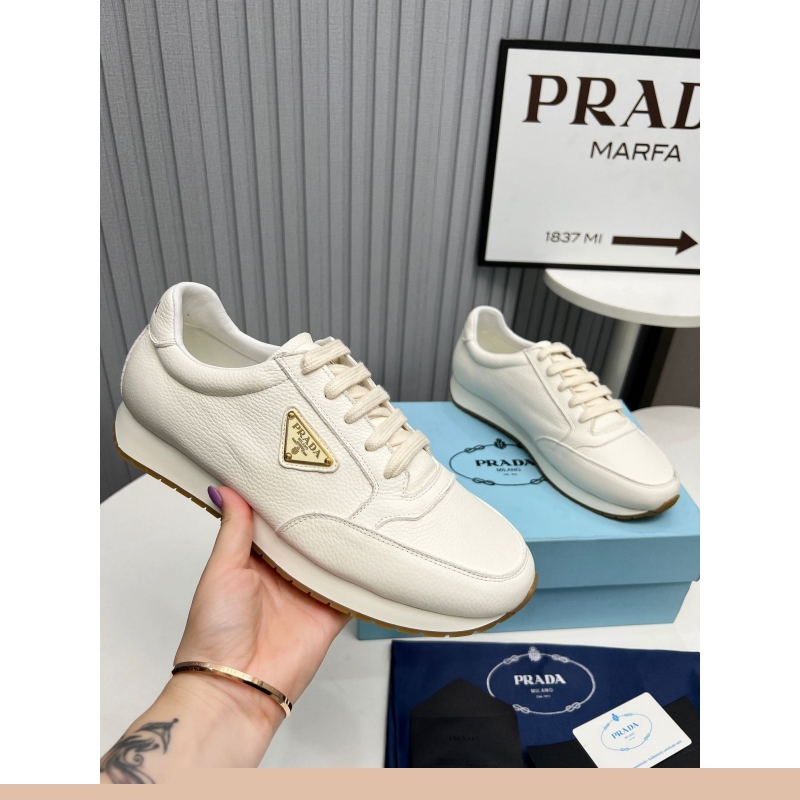 Pra*a casual shoes